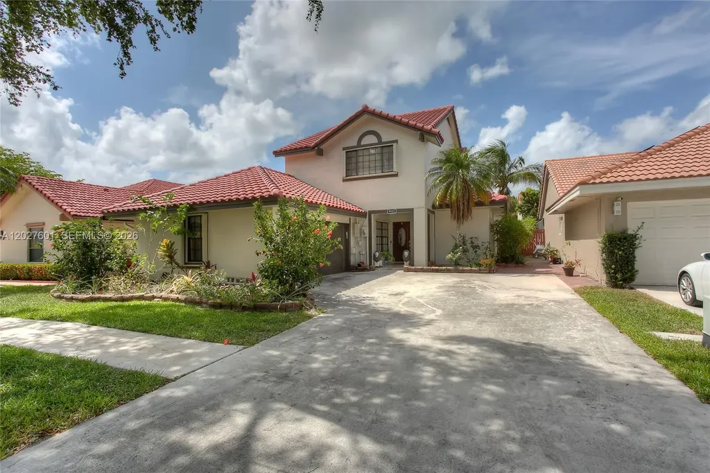 9521 NW 18th Manor Plantation FL 33322