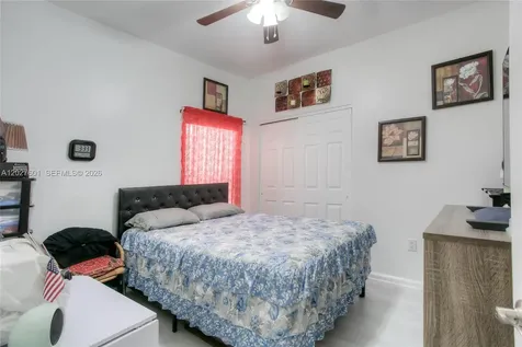 9521 NW 18th Manor Plantation FL 33322