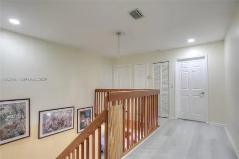 9521 NW 18th Manor Plantation FL 33322