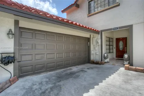 9521 NW 18th Manor Plantation FL 33322
