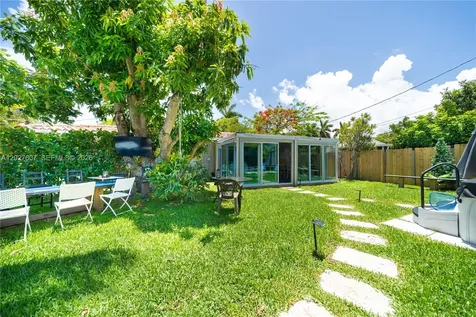 1101 NE 5th Street Hallandale Beach FL 33009