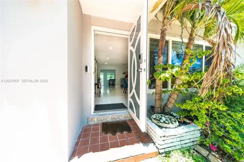 1101 NE 5th Street Hallandale Beach FL 33009