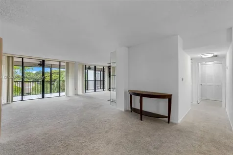 2814 N 46th Avenue Hollywood FL 33021