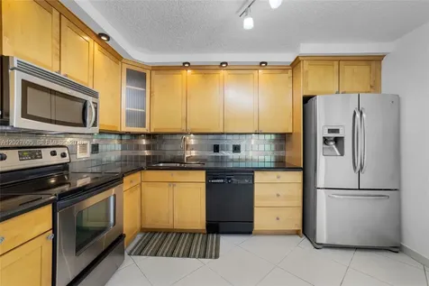2814 N 46th Avenue Hollywood FL 33021