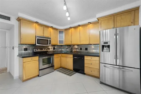 2814 N 46th Avenue Hollywood FL 33021