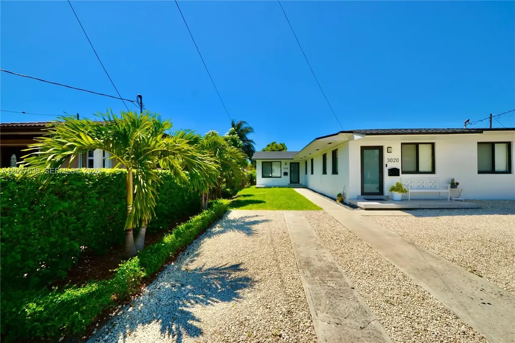 3018 SW 25th Terrace Miami FL 33133