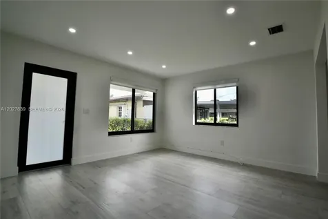 3018 SW 25th Terrace Miami FL 33133