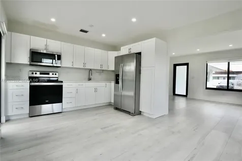 3018 SW 25th Terrace Miami FL 33133