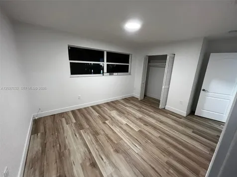 15669 SW 73rd Cir Terrace Miami FL 33193
