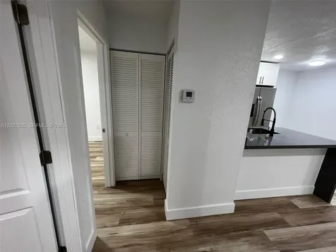 15669 SW 73rd Cir Terrace Miami FL 33193