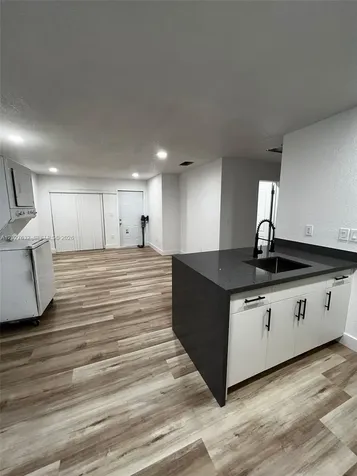 15669 SW 73rd Cir Terrace Miami FL 33193