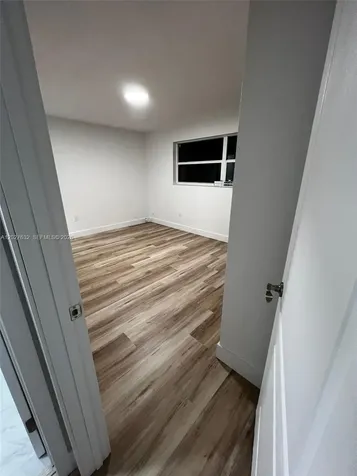 15669 SW 73rd Cir Terrace Miami FL 33193
