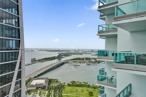 900 Biscayne Boulevard Miami FL 33132