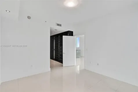 900 Biscayne Boulevard Miami FL 33132