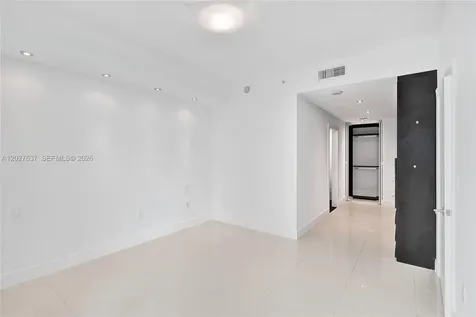900 Biscayne Boulevard Miami FL 33132