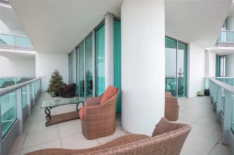 900 Biscayne Boulevard Miami FL 33132
