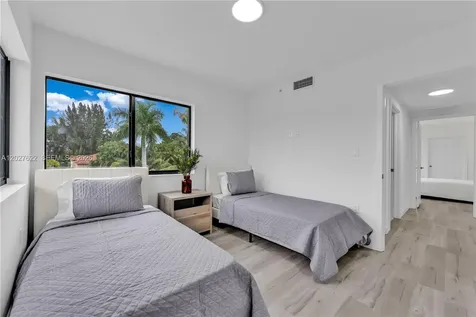 155 NW 160th Street North Miami Beach FL 33169