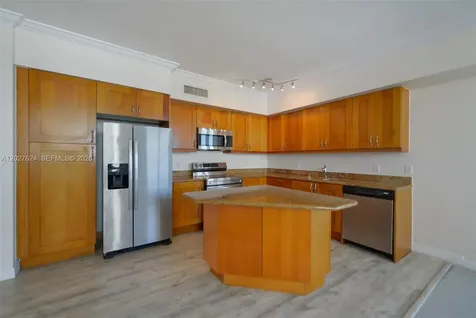 1745 E Hallandale Beach Boulevard Hallandale Beach FL 33009
