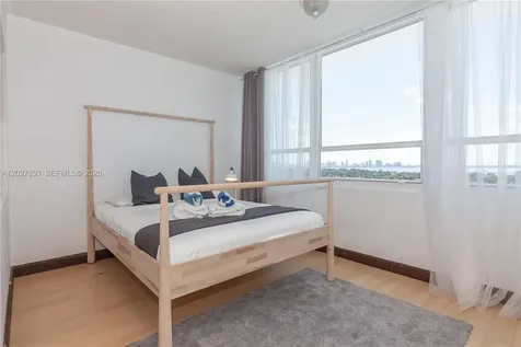 5445 Collins Avenue Miami Beach FL 33140