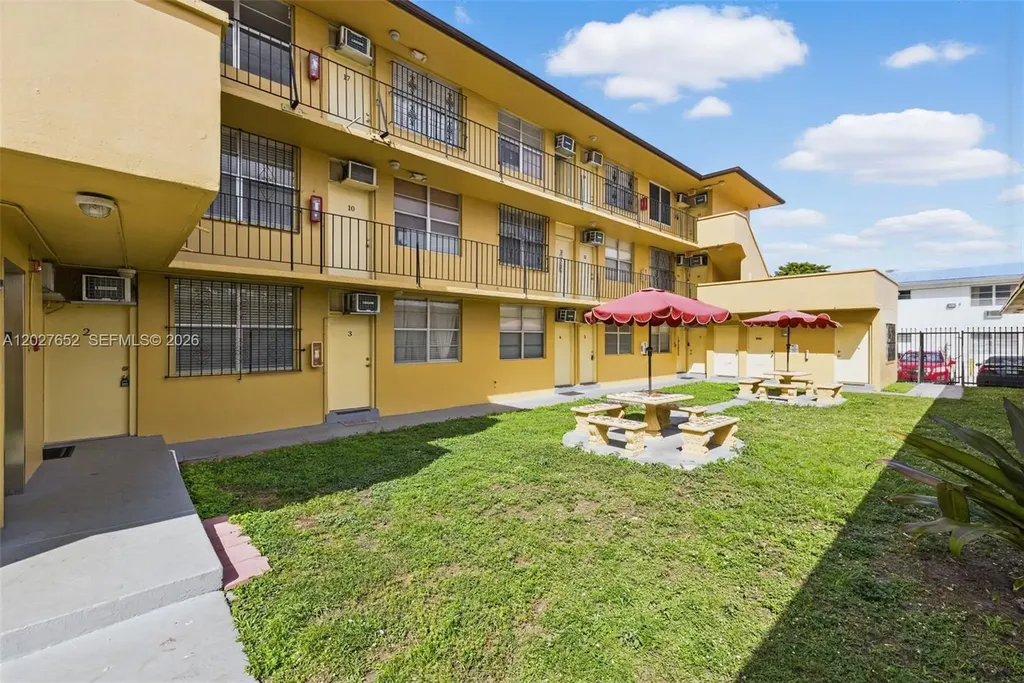 465 E 28th Street Hialeah FL 33013