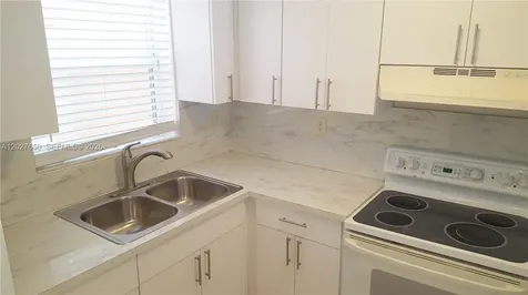 15006 SW 80th Terrace Miami FL 33193