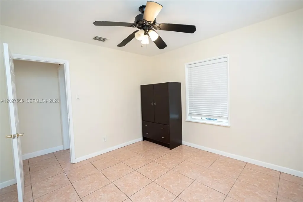 5613 Pierce Street Hollywood FL 33021