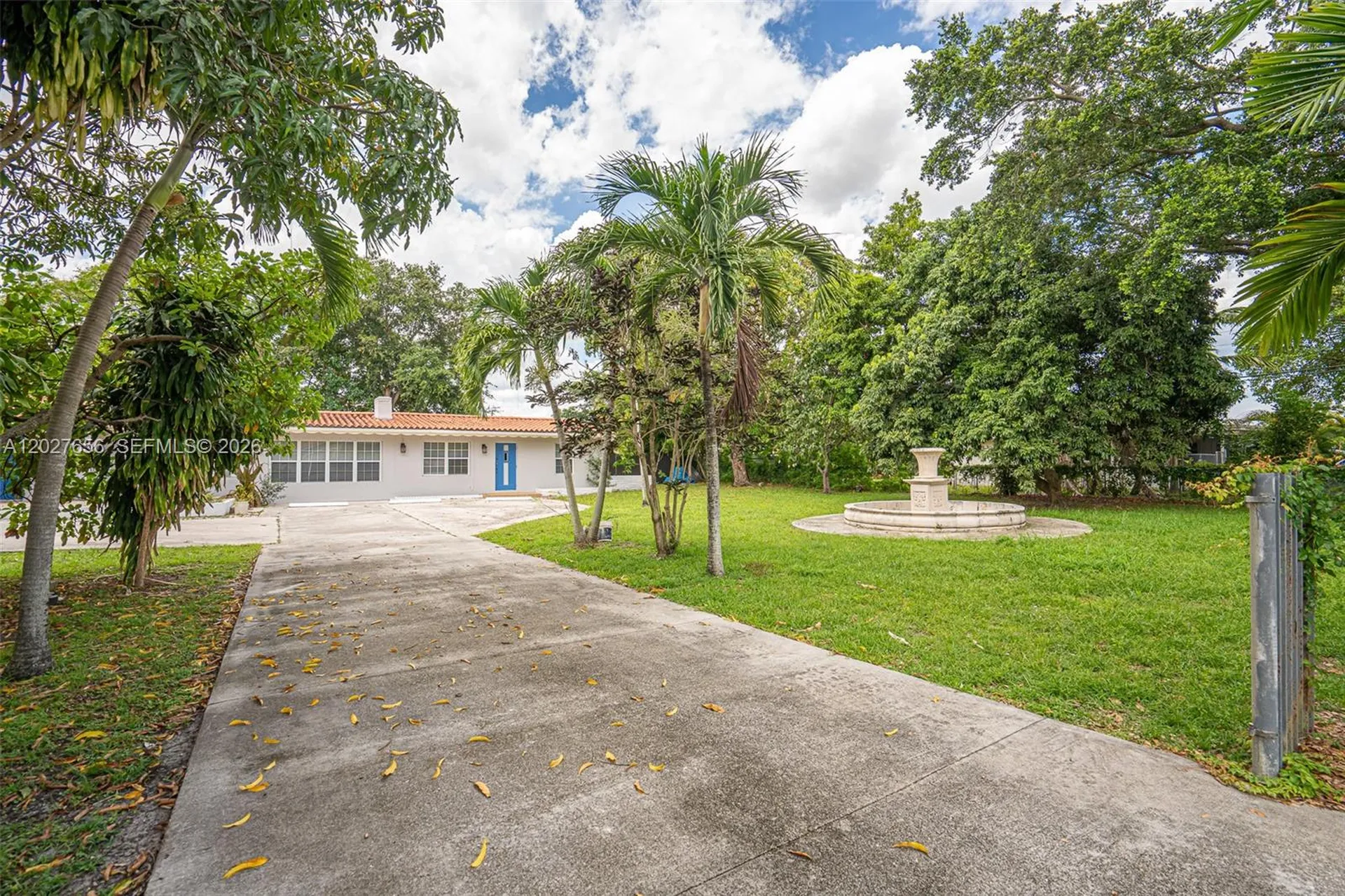 5613 Pierce Street Hollywood FL 33021