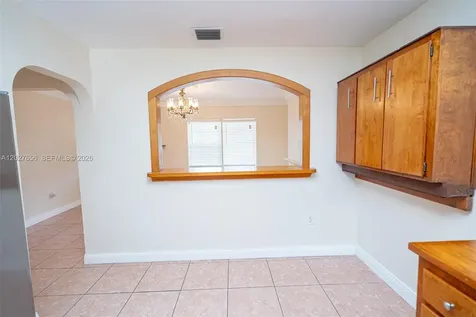 5613 Pierce Street Hollywood FL 33021