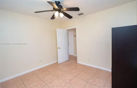 5613 Pierce Street Hollywood FL 33021