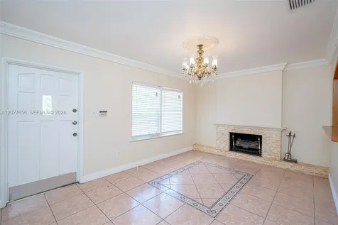 5613 Pierce Street Hollywood FL 33021