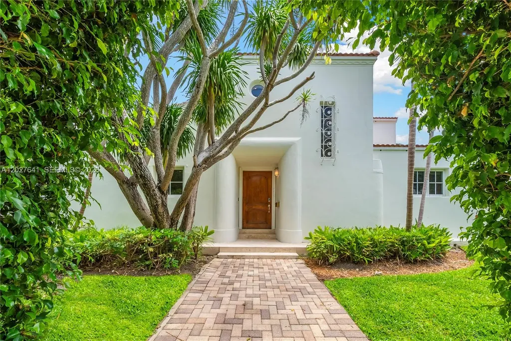 1776 Michigan Avenue Miami Beach FL 33139