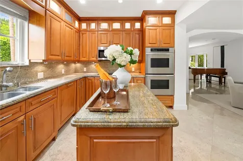 1776 Michigan Avenue Miami Beach FL 33139