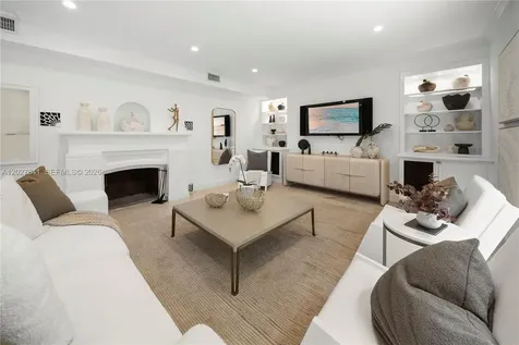 1776 Michigan Avenue Miami Beach FL 33139