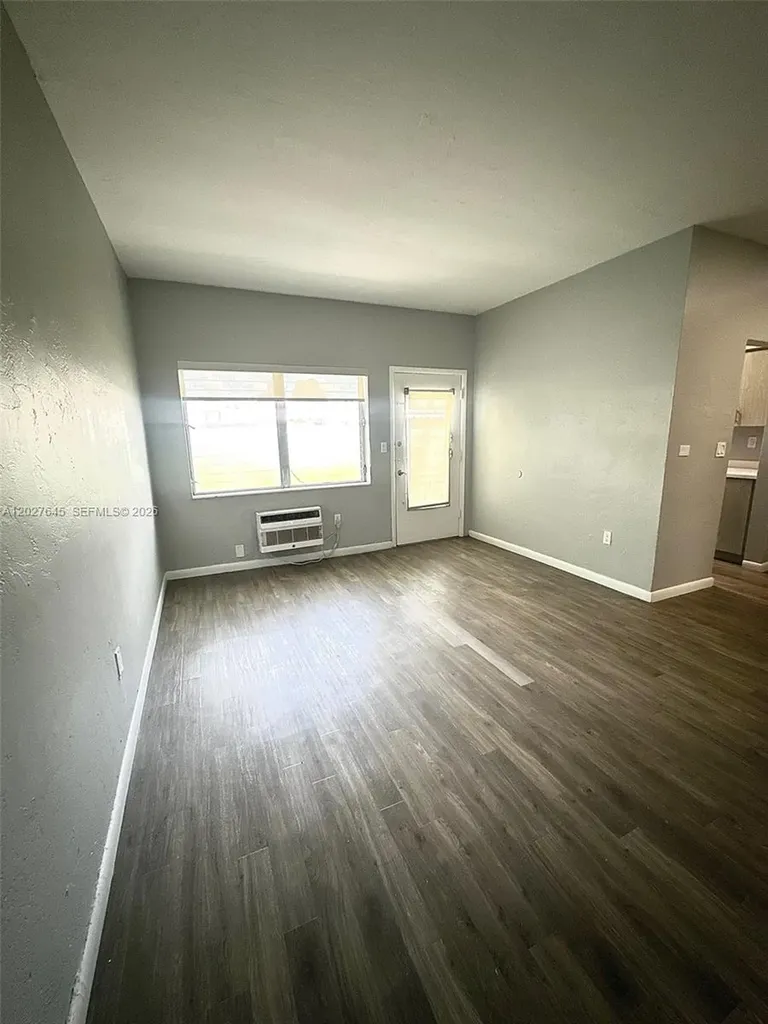 710 Meridian Avenue Miami Beach FL 33139