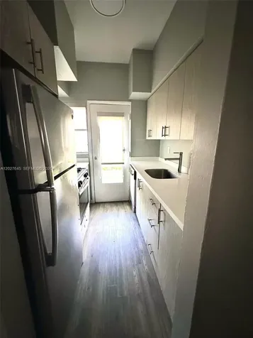 710 Meridian Avenue Miami Beach FL 33139
