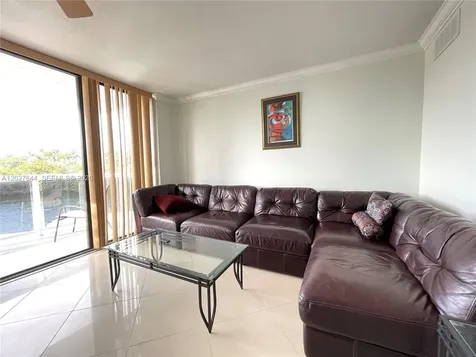 20505 E Country Club Drive Aventura FL 33180