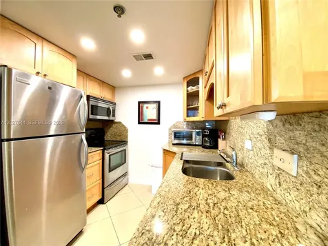 20505 E Country Club Drive Aventura FL 33180