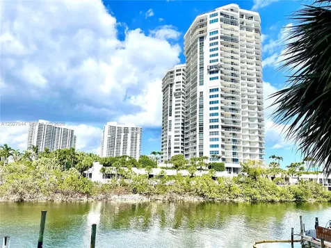 20505 E Country Club Drive Aventura FL 33180