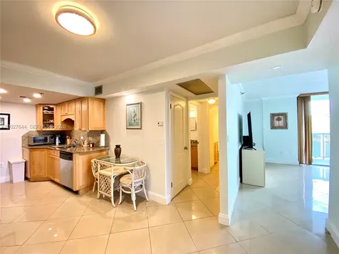 20505 E Country Club Drive Aventura FL 33180