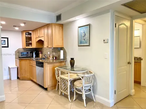 20505 E Country Club Drive Aventura FL 33180