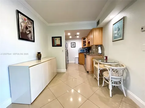 20505 E Country Club Drive Aventura FL 33180