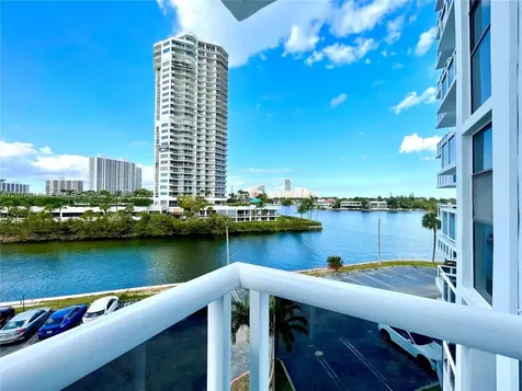 20505 E Country Club Drive Aventura FL 33180