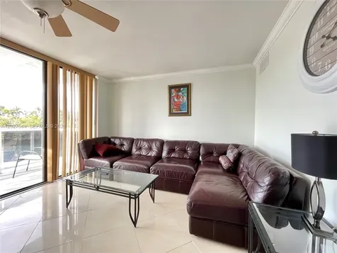 20505 E Country Club Drive Aventura FL 33180