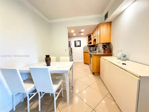 20505 E Country Club Drive Aventura FL 33180