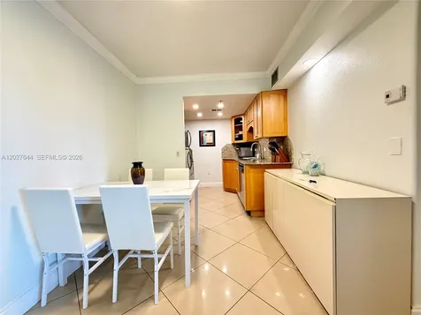20505 E Country Club Drive Aventura FL 33180