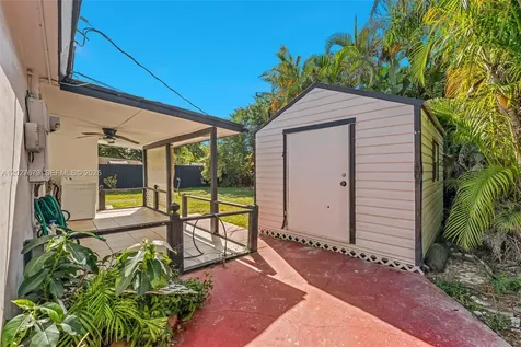 4917 SW 43rd Terrace Dania Beach FL 33314