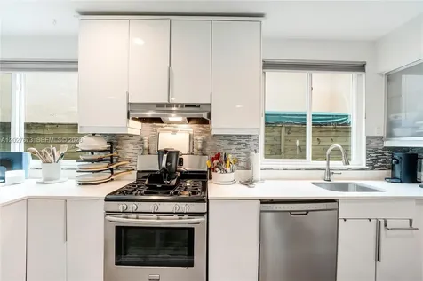 2792 SW 22nd Avenue Miami FL 33133