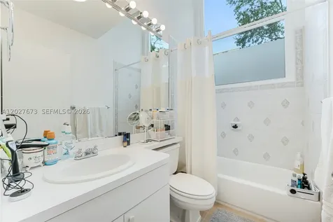 2792 SW 22nd Avenue Miami FL 33133