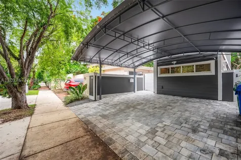 2792 SW 22nd Avenue Miami FL 33133