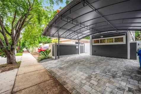 2792 SW 22nd Avenue Miami FL 33133